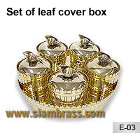 Set of  leaf  cover  box